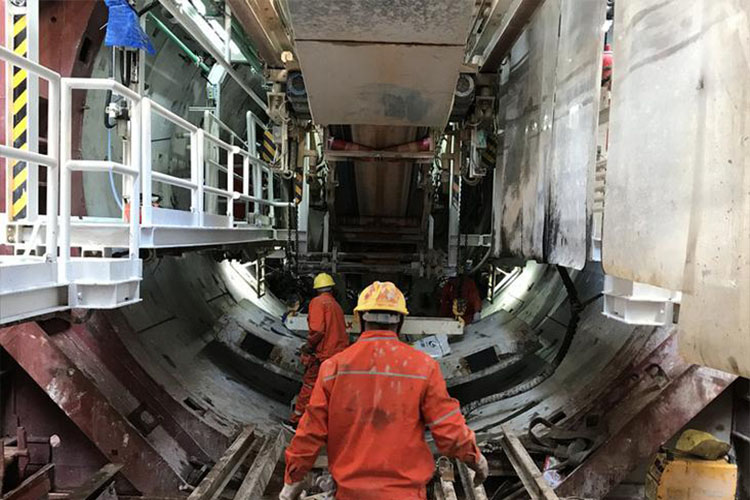 盾構(gòu)處理消泡劑隧道作業(yè)